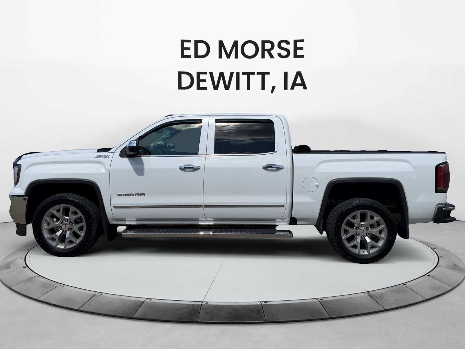 Used 2018 GMC Sierra 1500 SLT w/ SLT Premium Package AWD/4WD image 2