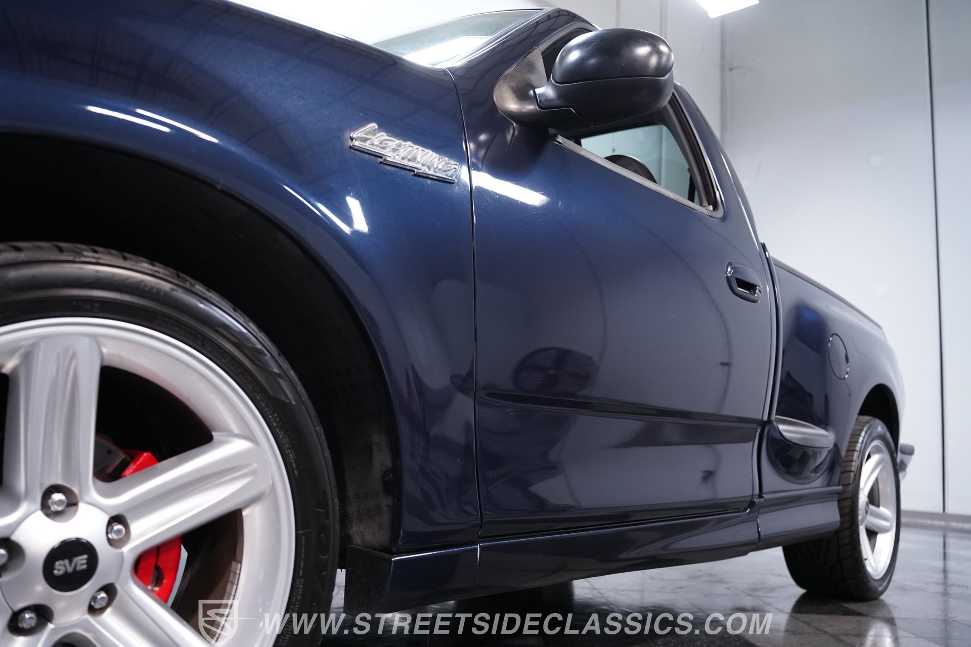 Used 2002 Ford F150 Lightning RWD image 19