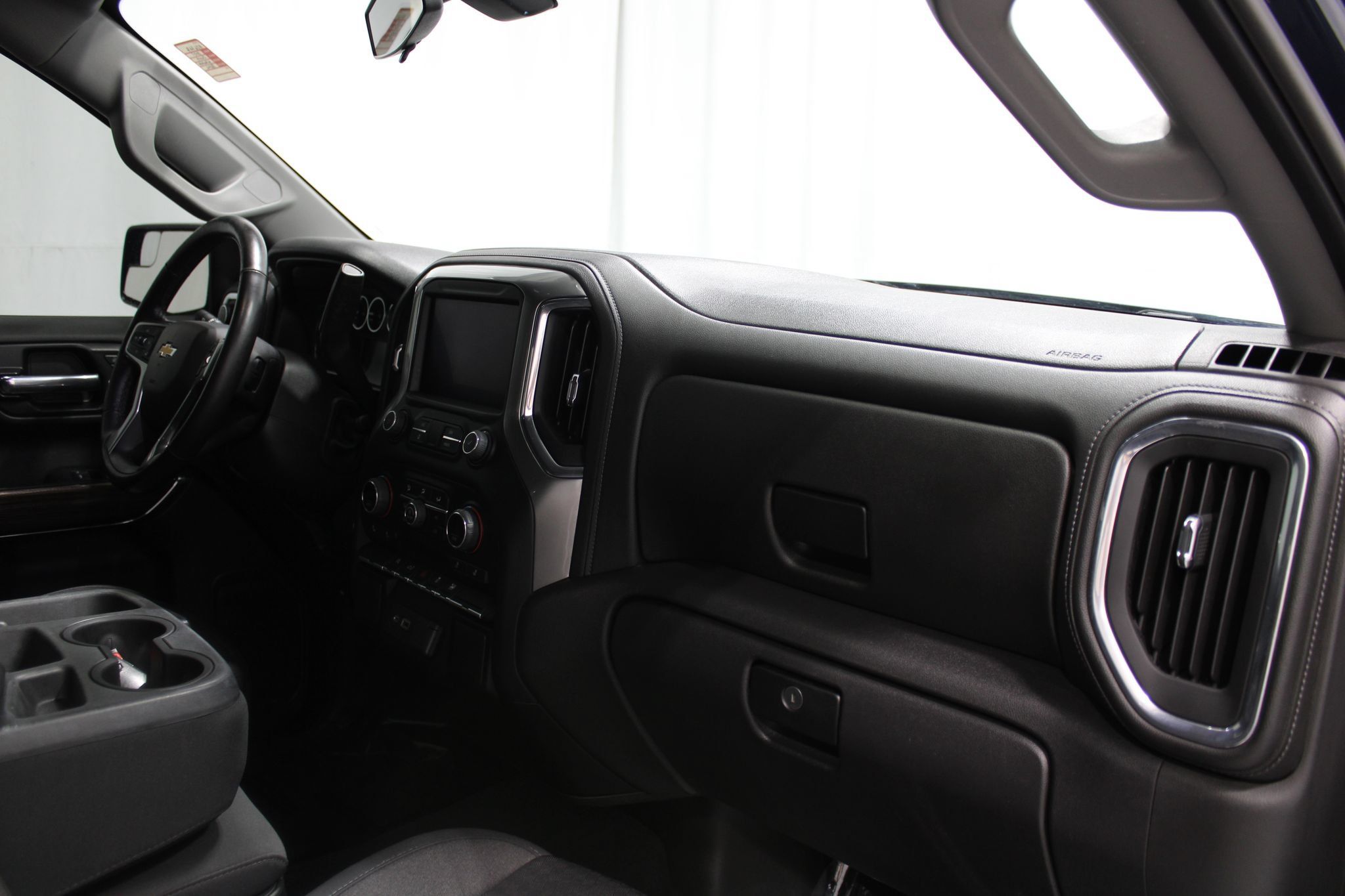 Used 2021 Chevrolet Silverado 1500 LT AWD/4WD image 25