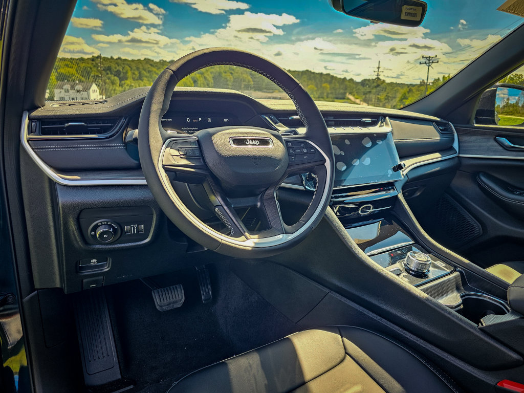 New 2027 Jeep Grand Cherokee Limited AWD/4WD image 14