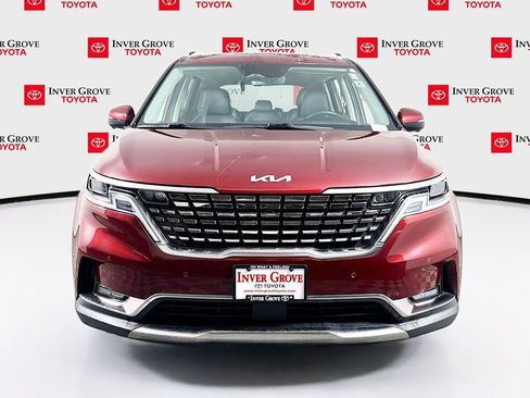 Used 2023 Kia Carnival SX Prestige image 2