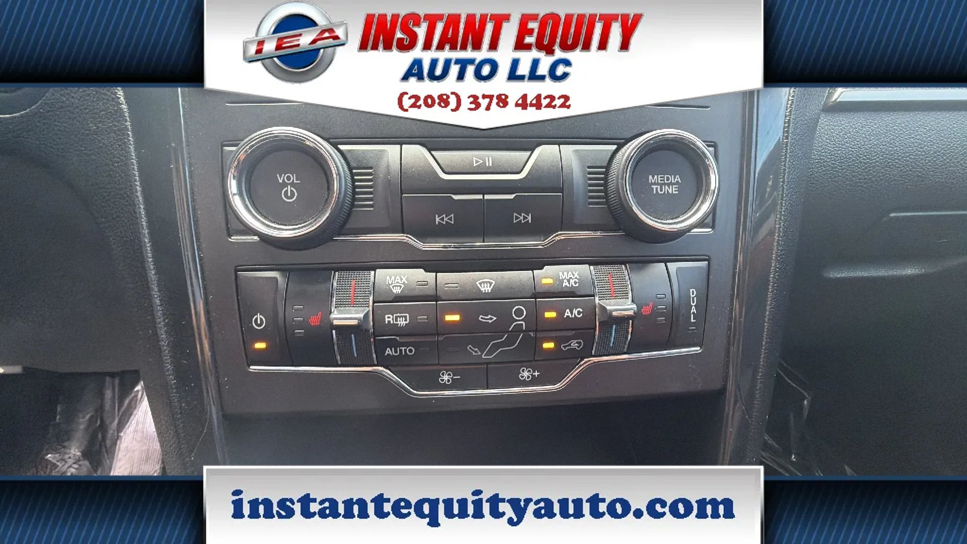 Used 2019 Ford Explorer XLT w/ Equipment Group 202A AWD/4WD image 7