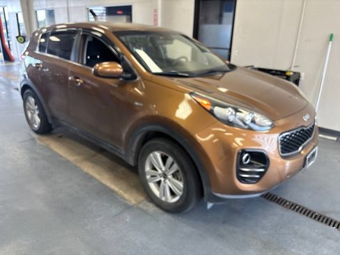 Used 2017 Kia Sportage LX AWD/4WD image 1