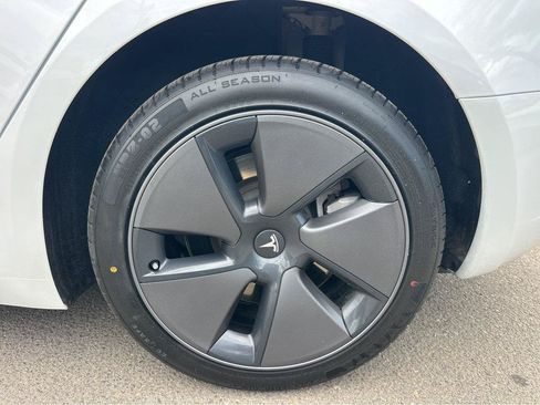 Used 2023 Tesla Model 3 Standard Range RWD image 13