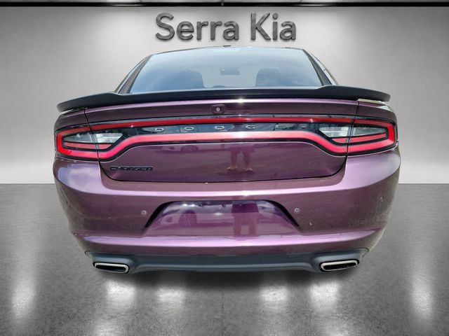 Used 2020 Dodge Charger SXT w/ Blacktop Package RWD image 4