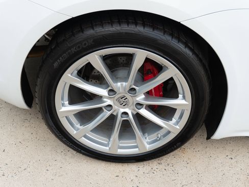 Used 2024 Porsche 718 Boxster S RWD image 9