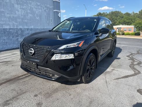 Used 2023 Nissan Rogue SV w/ SV Premium B Package AWD/4WD image 3