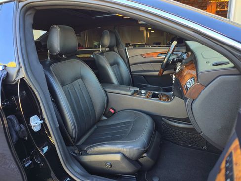 Used 2013 Mercedes-Benz CLS 550 w/ Premium I Pkg image 22