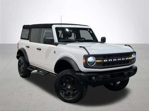 Used 2024 Ford Bronco Black Diamond image 7