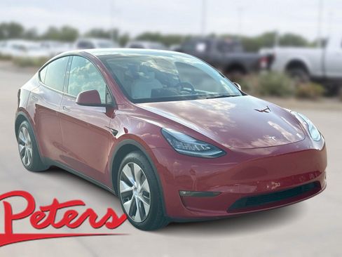 Used 2021 Tesla Model Y Long Range AWD/4WD image 1