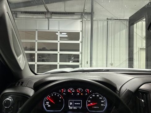 Used 2024 GMC Sierra 1500 Pro w/ Pro Value Package image 3