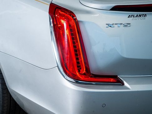Used 2018 Cadillac XTS Luxury image 23