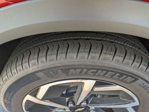 New 2026 Chevrolet Equinox EV LT image 12