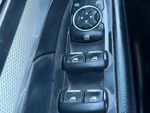 Used 2017 Ford Explorer XLT w/ Equipment Group 202A image 19