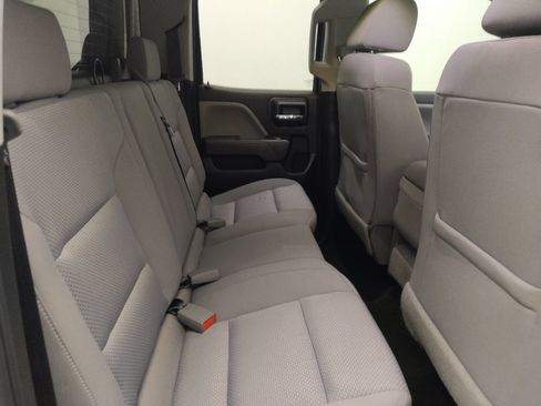 Used 2018 Chevrolet Silverado 1500 Custom w/ Custom Value Package RWD image 19