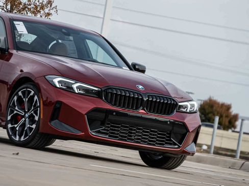 New 2026 BMW 330i Sedan w/ M Sport Package image 3