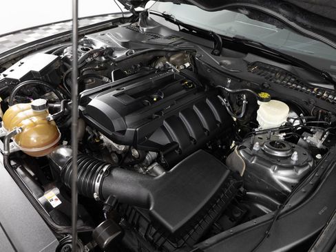 Used 2016 Ford Mustang Premium RWD image 37