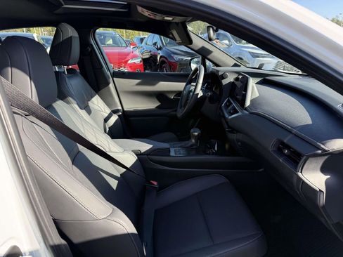 Used 2023 Lexus UX 250h F Sport image 14