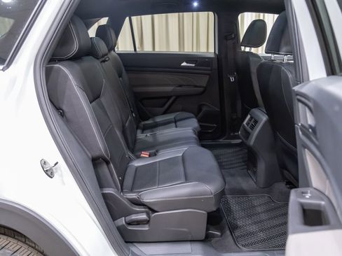 Used 2023 Volkswagen Atlas Cross Sport SE w/ Panoramic Sunroof Package image 13