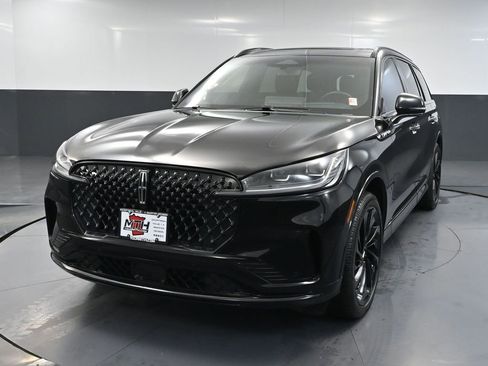 Used 2025 Lincoln Aviator Reserve w/ Jet Appearance Package AWD/4WD image 13