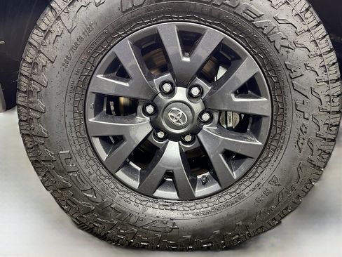 Used 2021 Toyota Tacoma SR w/ SR Convenience Package image 14