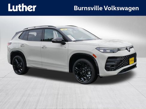 New 2026 Volkswagen Tiguan SE R-Line image 1