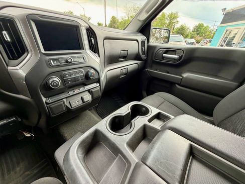 Used 2021 Chevrolet Silverado 1500 Custom AWD/4WD image 16