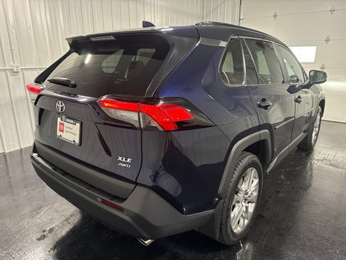 Used 2021 Toyota RAV4 XLE Premium AWD/4WD image 4
