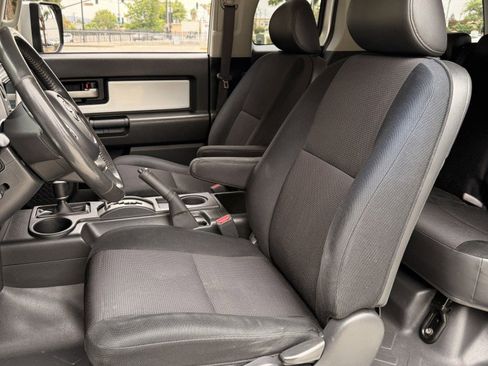 Used 2007 Toyota FJ Cruiser 4WD image 33