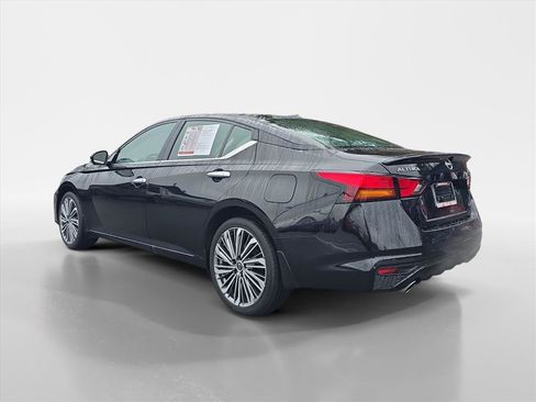 Used 2025 Nissan Altima 2.5 SL image 3