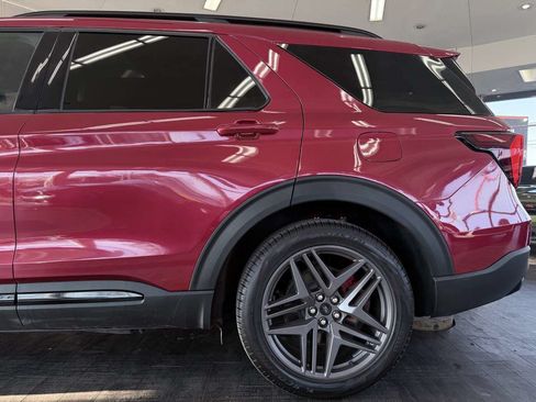Used 2026 Ford Explorer ST w/ Sun And Sound Package AWD/4WD image 32