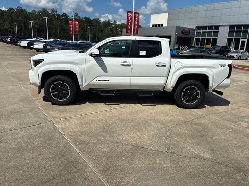 New 2026 Toyota Tacoma TRD Sport AWD/4WD image 2