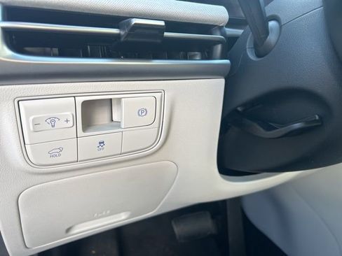 New 2026 Hyundai Tucson Limited image 17