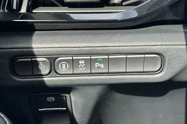 Used 2023 Acura MDX w/ Technology Package AWD/4WD image 33
