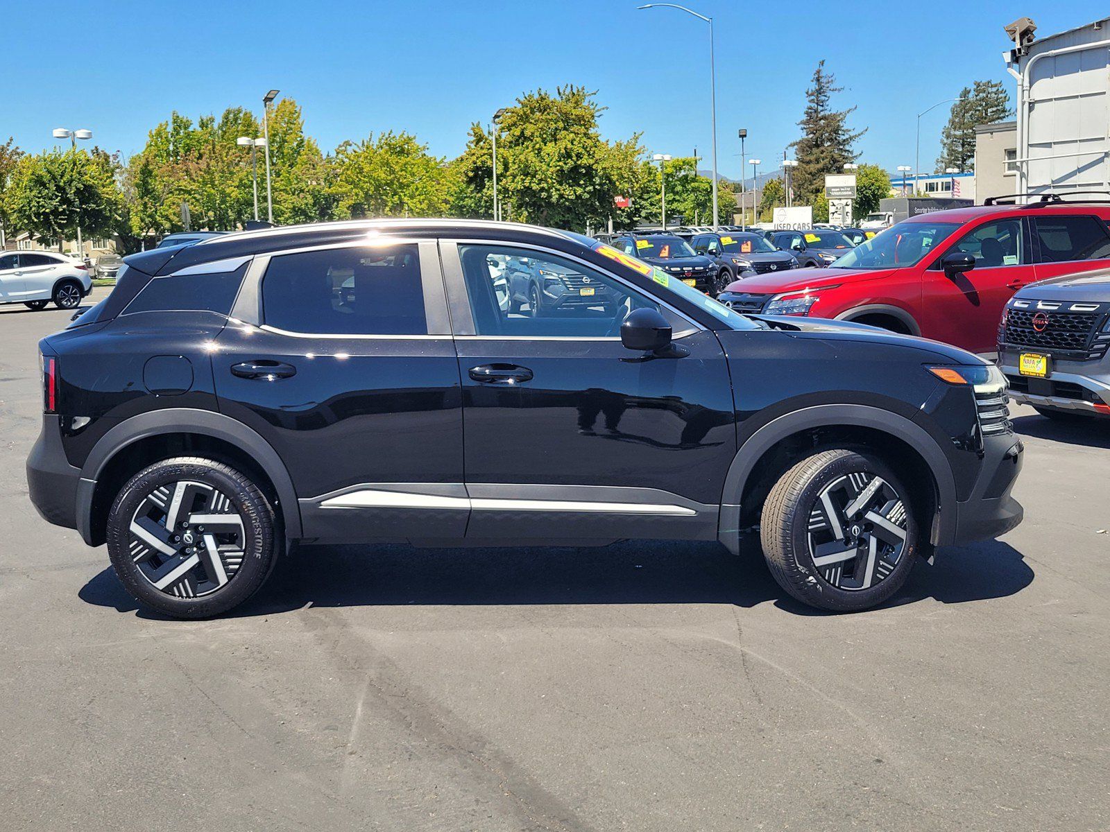 New 2026 Nissan Kicks SV w/ SV Premium Package FWD image 3