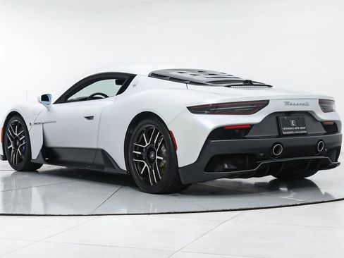 Certified 2022 Maserati MC20 Coupe RWD image 3
