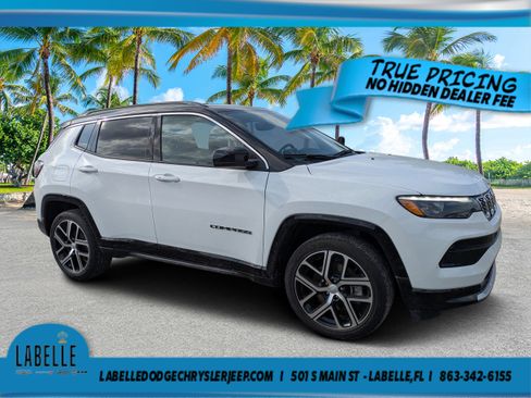 Used 2024 Jeep Compass Limited w/ Elite Group AWD/4WD image 1