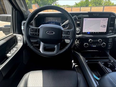 Used 2026 Ford F250 Lariat w/ Lariat Premium Package AWD/4WD image 5