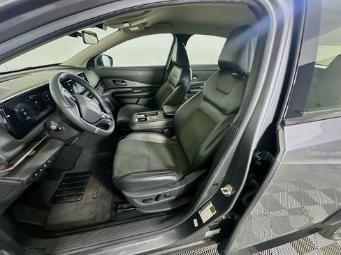 Used 2023 Nissan Ariya FWD image 13