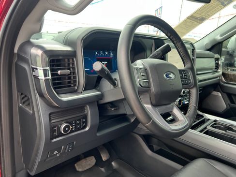 Used 2025 Ford F250 Lariat w/ Chrome Package AWD/4WD image 28