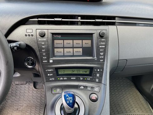 Used 2011 Toyota Prius Three w/ Navigation Pkg FWD image 20
