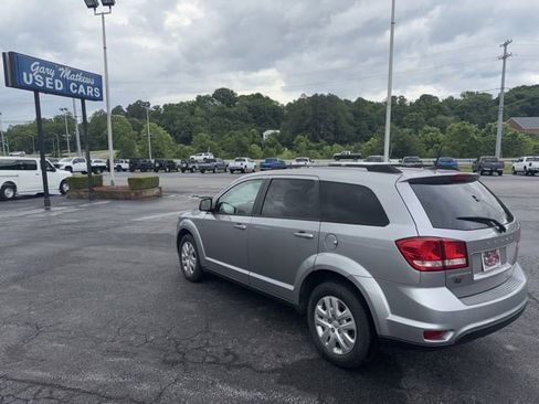 Used 2019 Dodge Journey SE w/ Premium Group FWD image 9