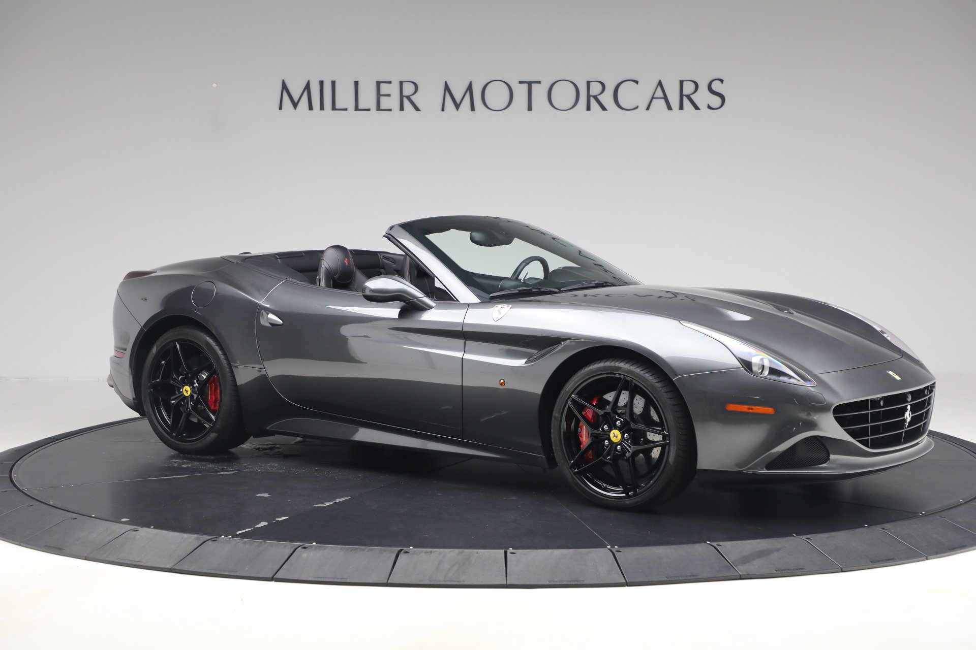 Certified 2015 Ferrari California T RWD image 11