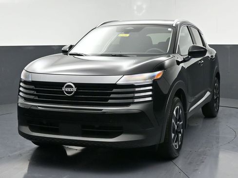 New 2026 Nissan Kicks SV w/ SV Premium Package AWD/4WD image 3