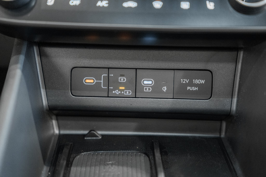 Used 2025 Hyundai Sonata Limited FWD image 21