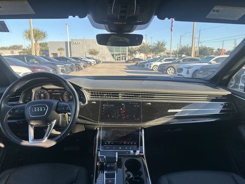 Used 2022 Audi Q7 Premium Plus w/ Premium Plus Package image 8
