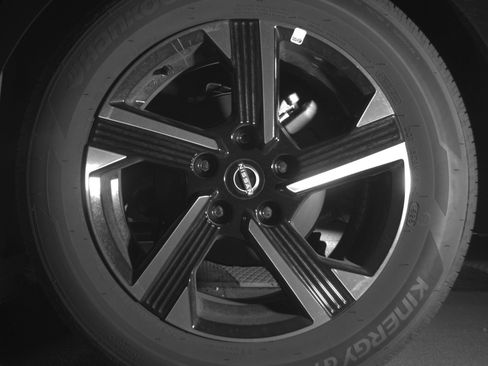 Used 2025 Nissan Sentra SV image 14