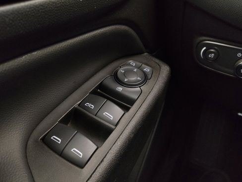 Used 2024 Chevrolet Equinox LT image 27