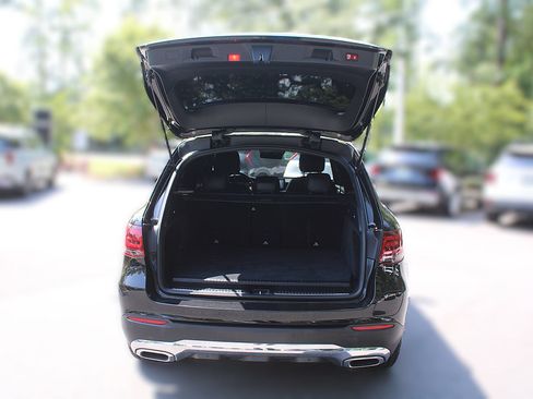 Used 2020 Mercedes-Benz GLC 350e 4MATIC image 9