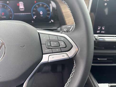 New 2026 Volkswagen Atlas SE FWD image 15
